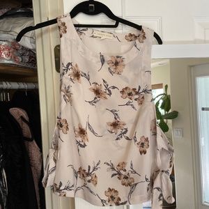 Crème with flowers top